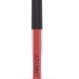 Laritzy Velvet Liquid‎ Lipstick in color Legend New!